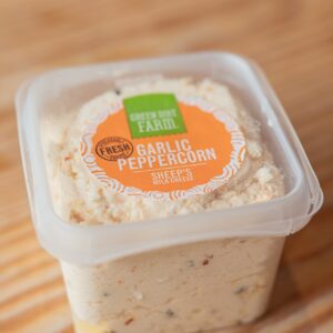Fresh Spreadable Cheese: Garlic Peppercorn